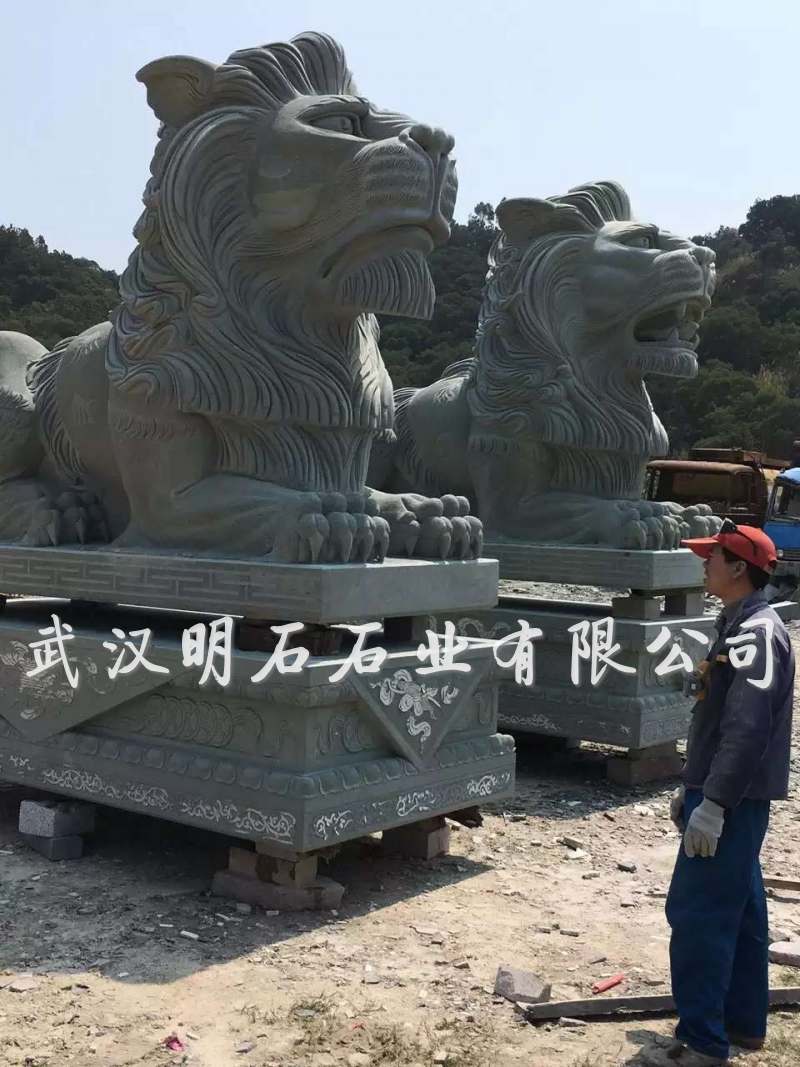 武漢青石石獅子